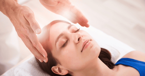 Reiki Healing: Meaning, Benefits, Process & How It Supports Inner Wellness