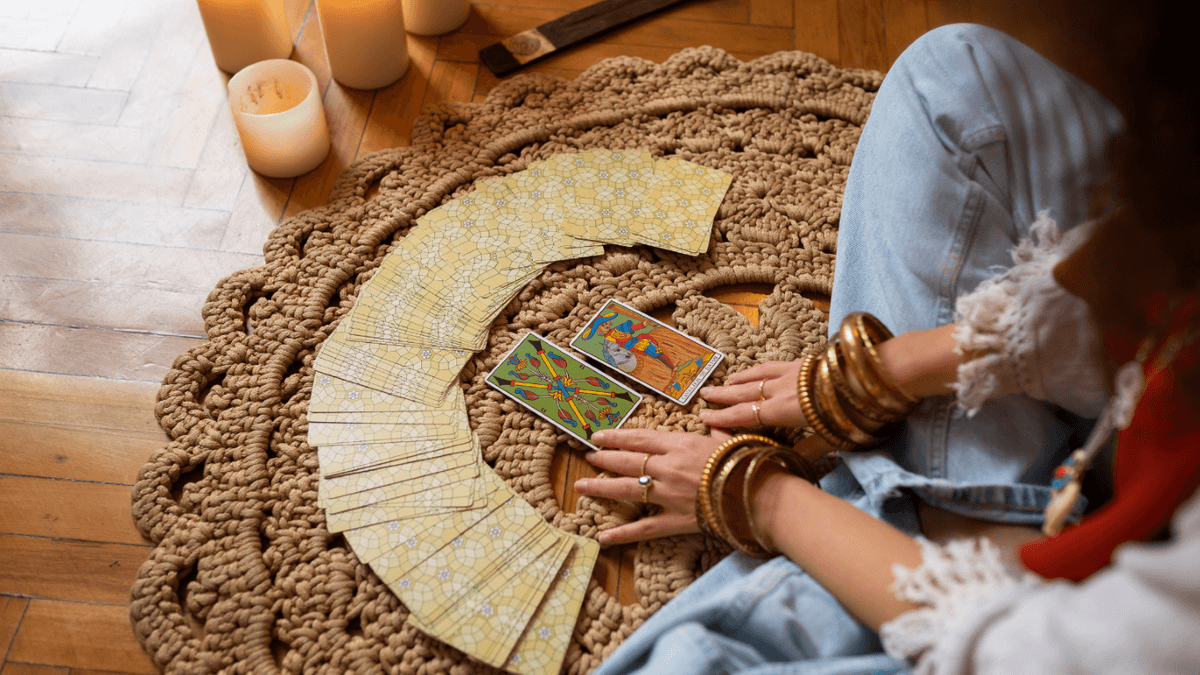Tarot Reading: Meaning, Benefits, Accuracy & How It Helps in Life